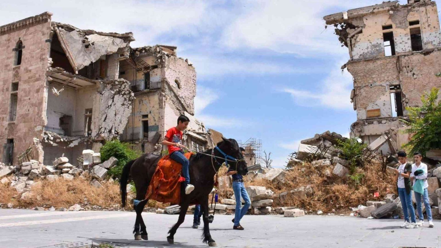 In una Aleppo stremata un pasto caldo fa la differenza