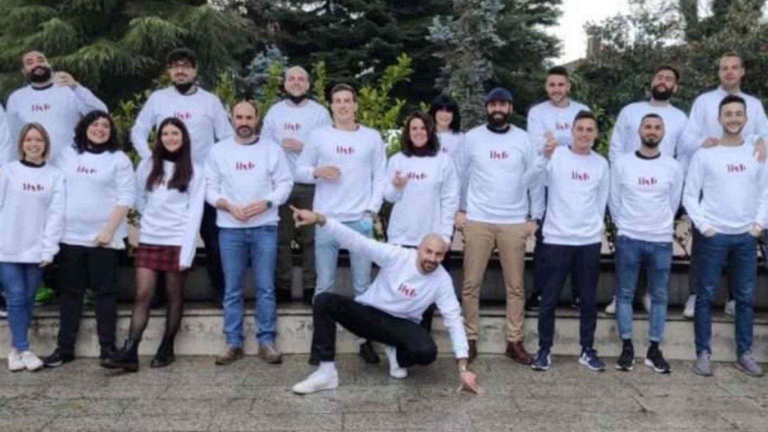 Raccoglieva banane, ora fa milioni con la tecnologia