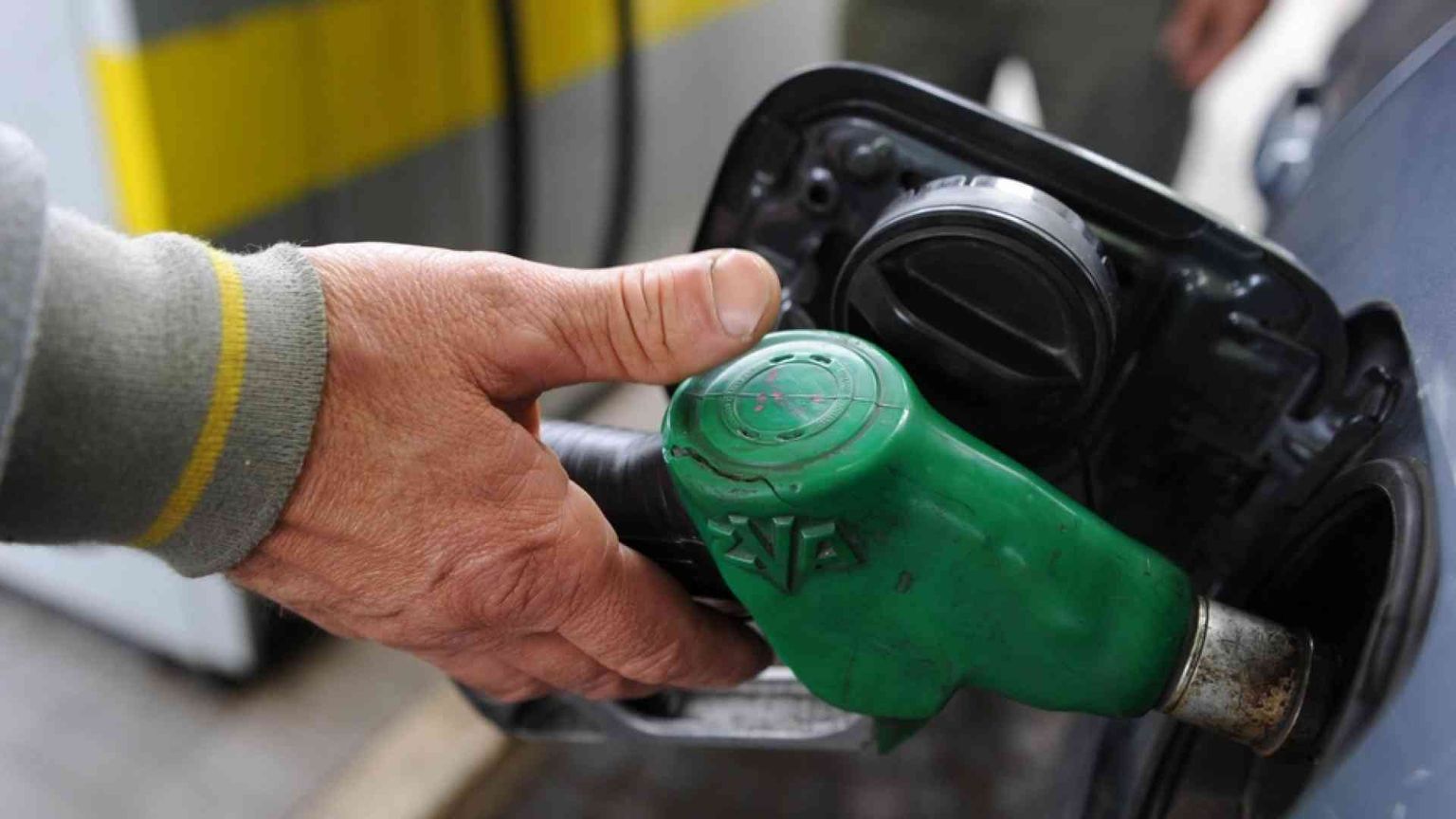 La benzina ha già superato il "picco": i consumi pre-Covid non torneranno più