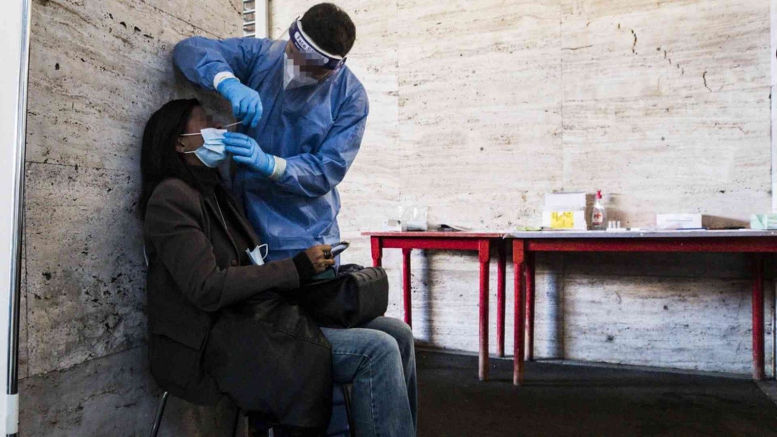 Il Papa dona 1.200 vaccini per i più poveri di Roma