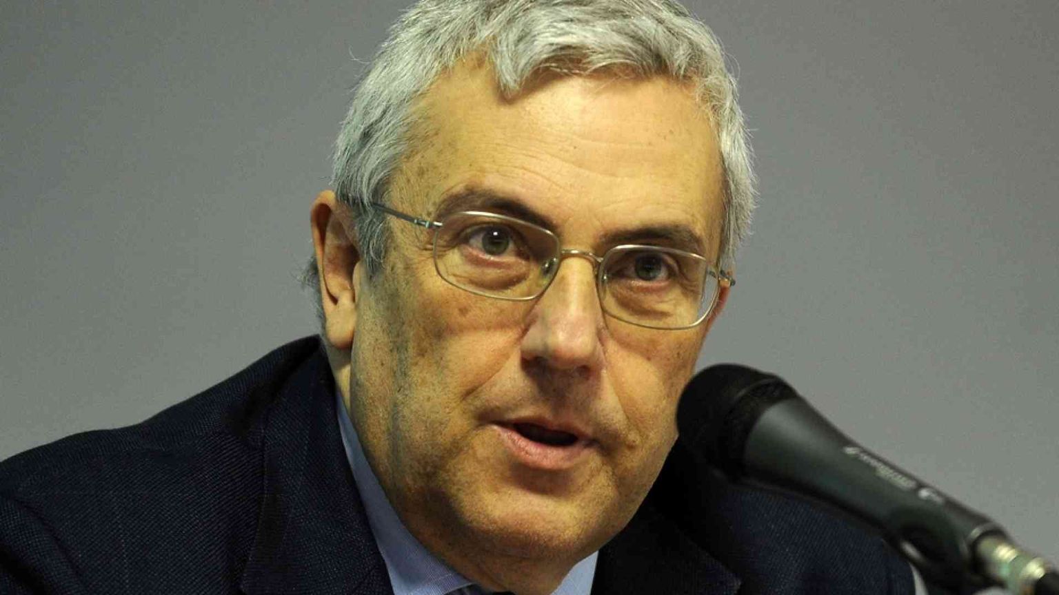 Bene il ritorno delle domande, ora aspettiamo giuste risposte