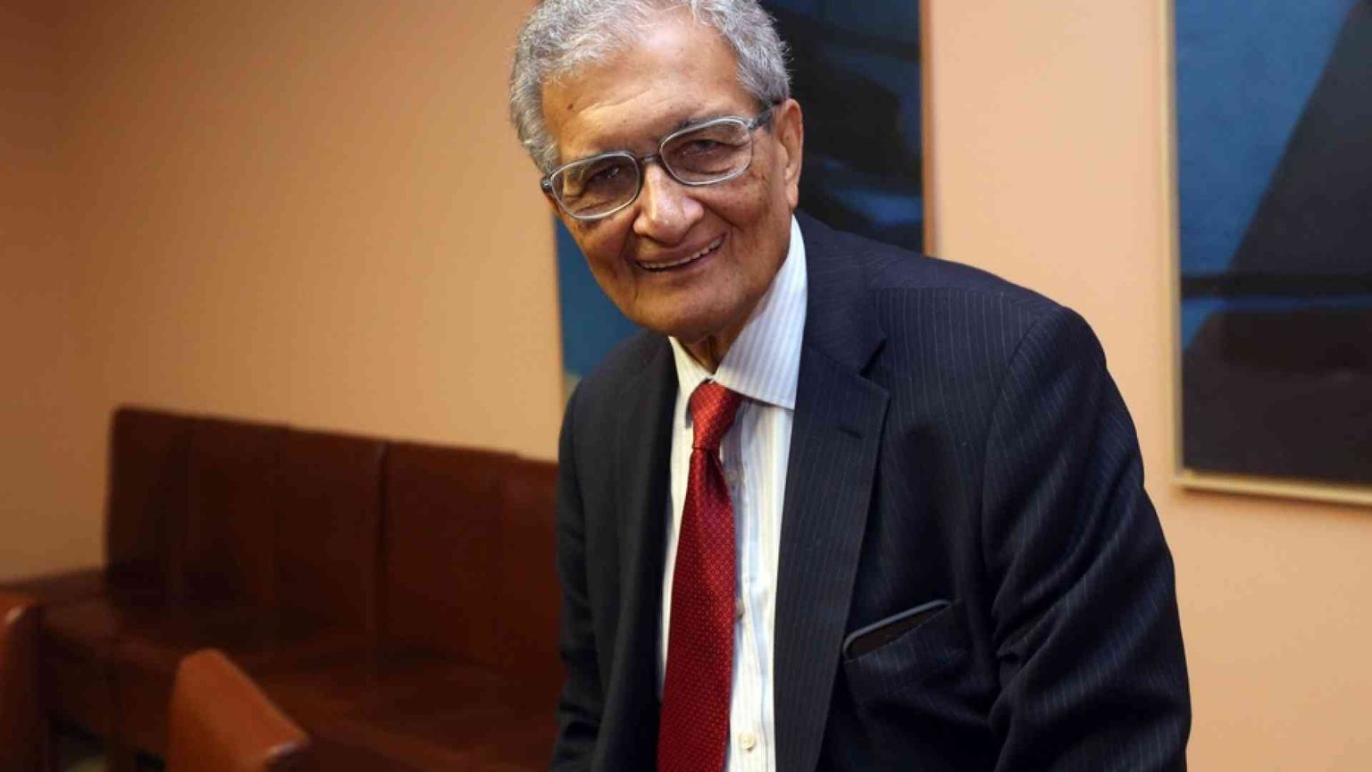 La scuola indiana degli economisti: attenti al tutto prima che alle parti