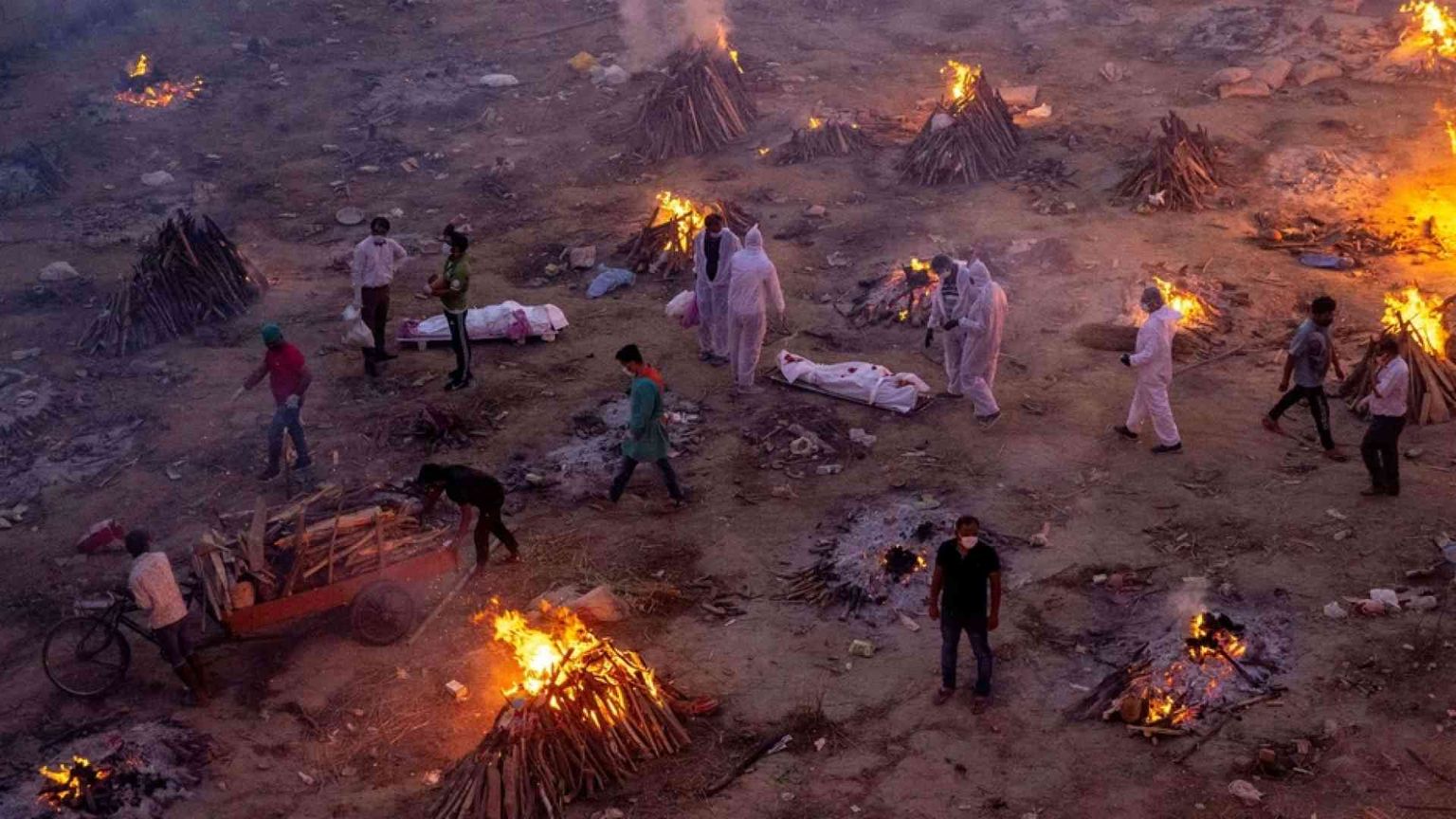 L’India di Modi precipita nell’incubo: mancano medici, farmaci e ossigeno