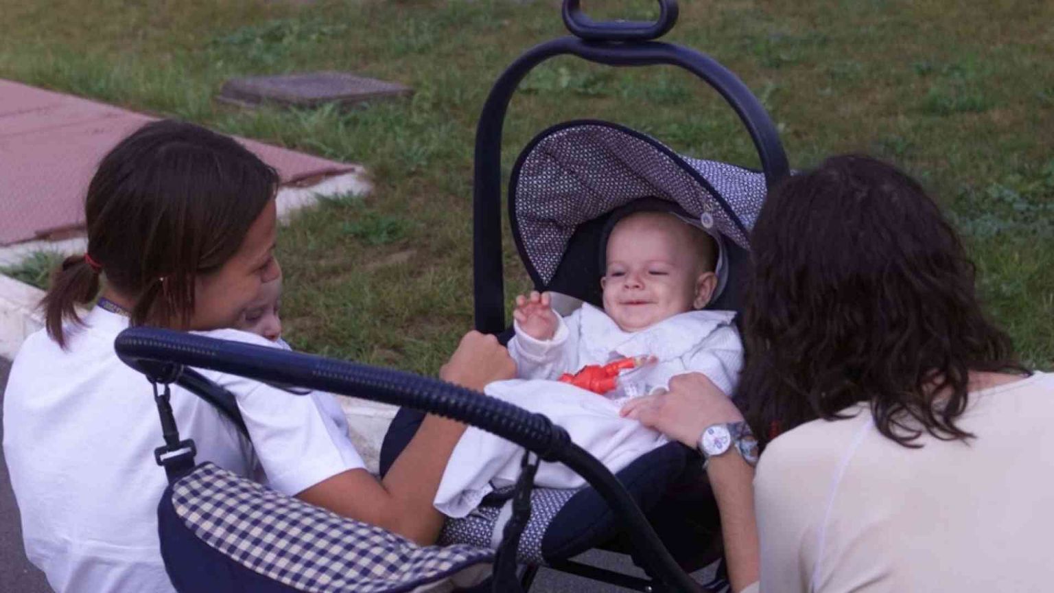 Microcredito per le mamme sole in difficoltà