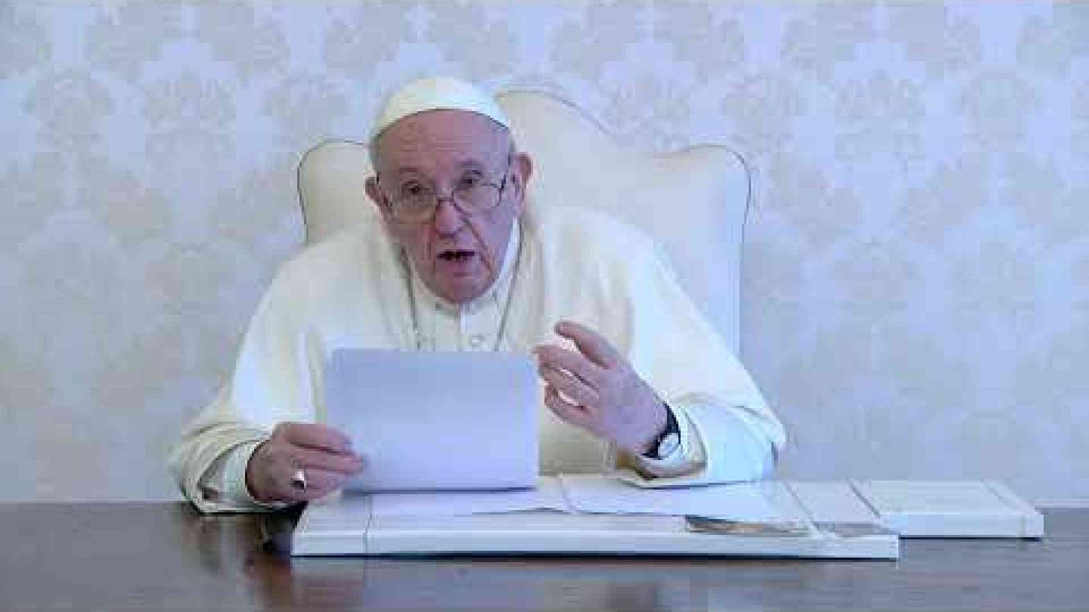 Il Papa: stop a tempo ai brevetti, l'accesso ai vaccini sia per tutti