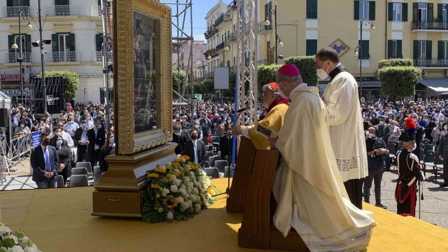 Madonna del Rosario di Pompei, la supplica: "Ci rivolgiamo a te, Maria... "