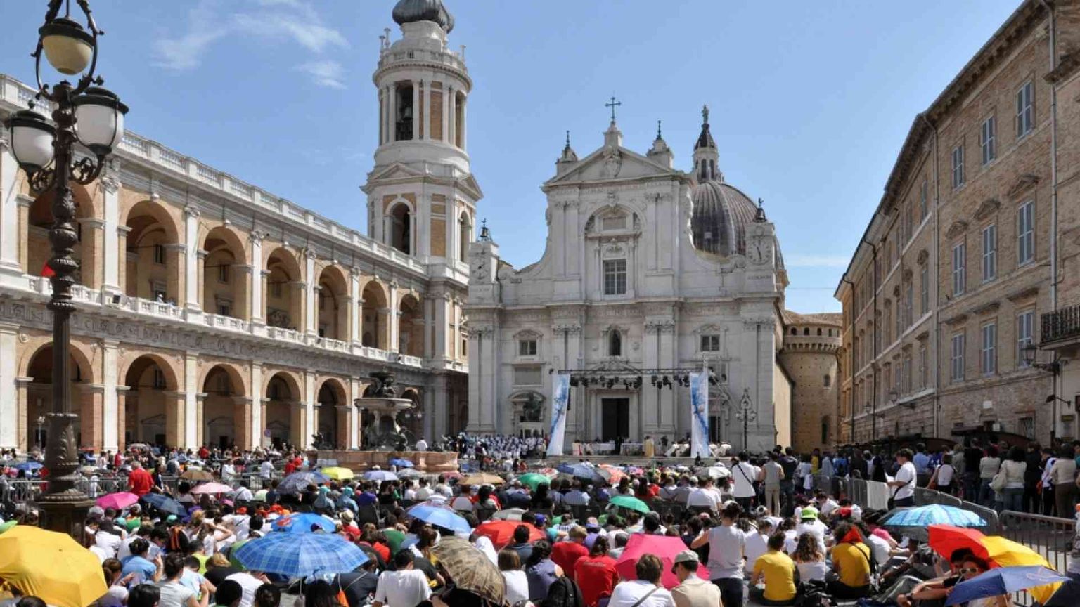 Loreto, la maratona dei santuari guidata dall'Italia