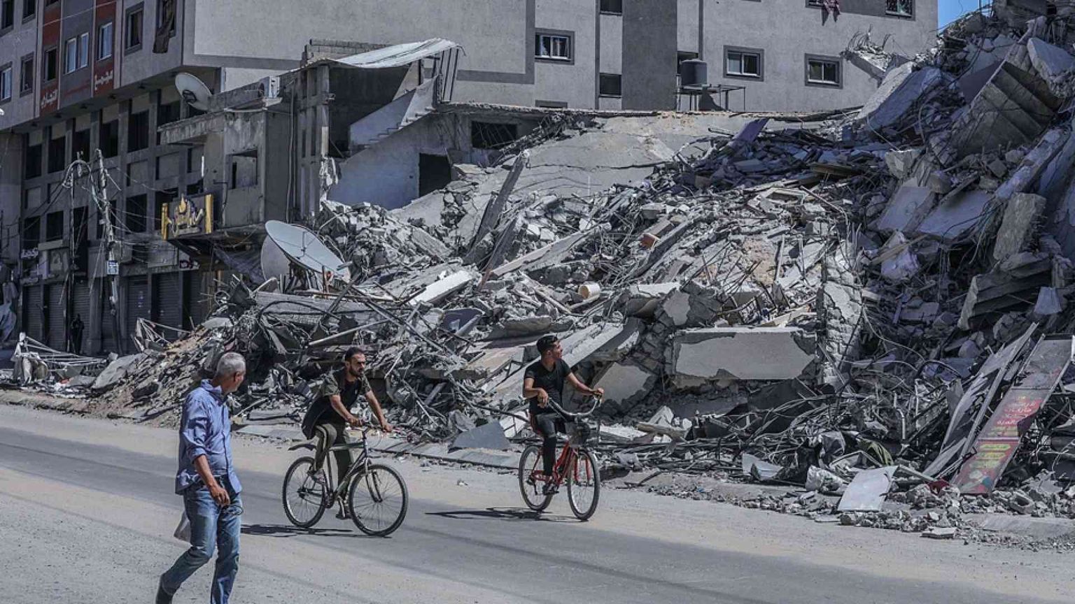 Gaza, pressing per una tregua. Scontri e vittime in Cisgiordania