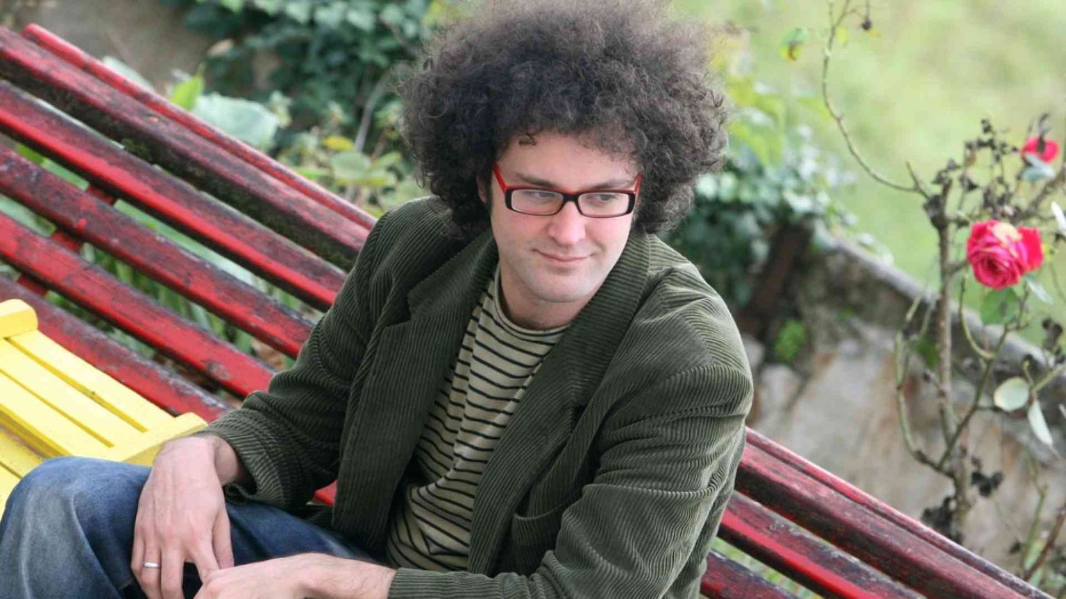 Felicità, il romanzo di Cristicchi e ciò che dicono le Scienze sociali