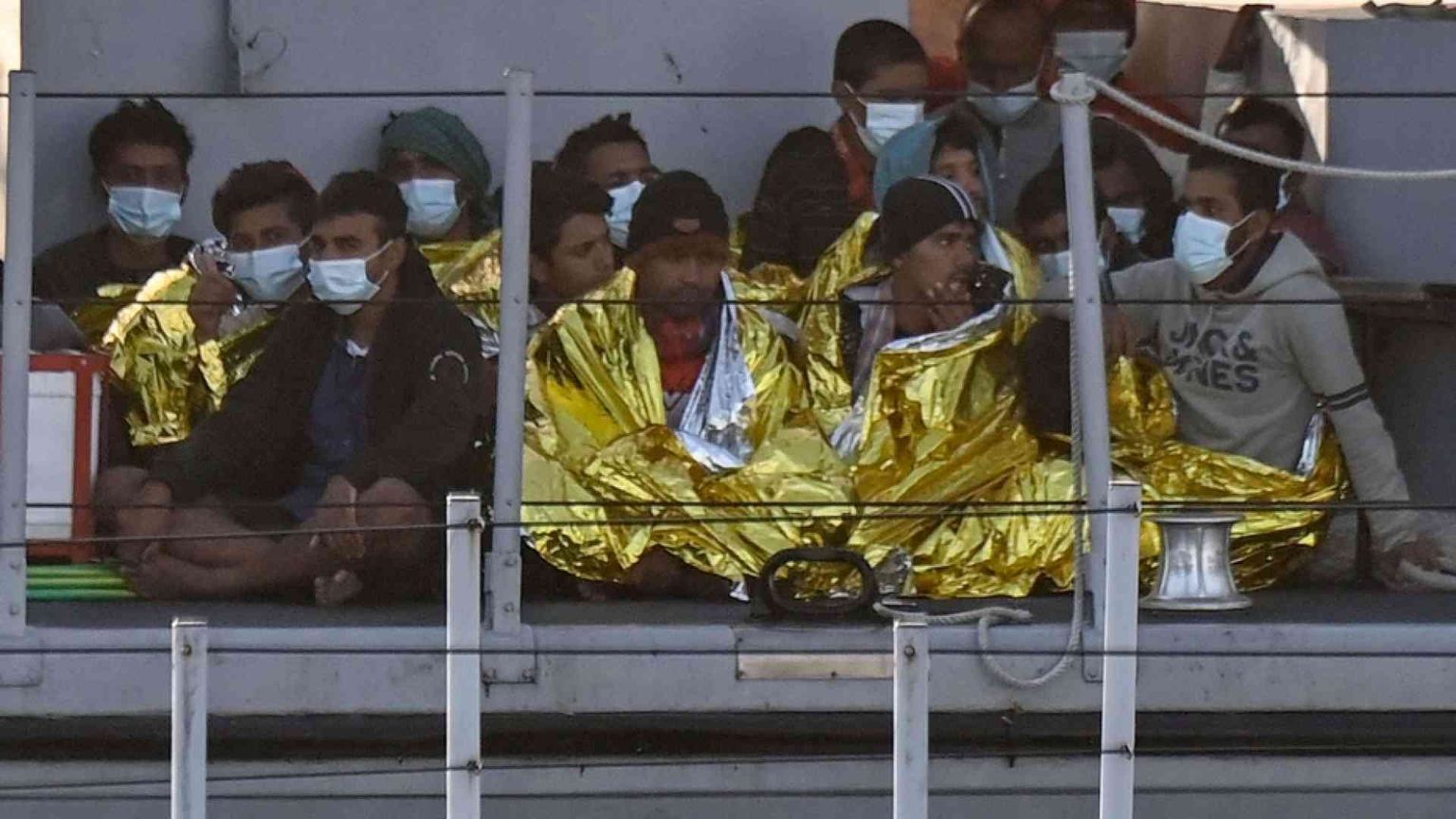 A Lampedusa conosciamo le vere storie di migranti