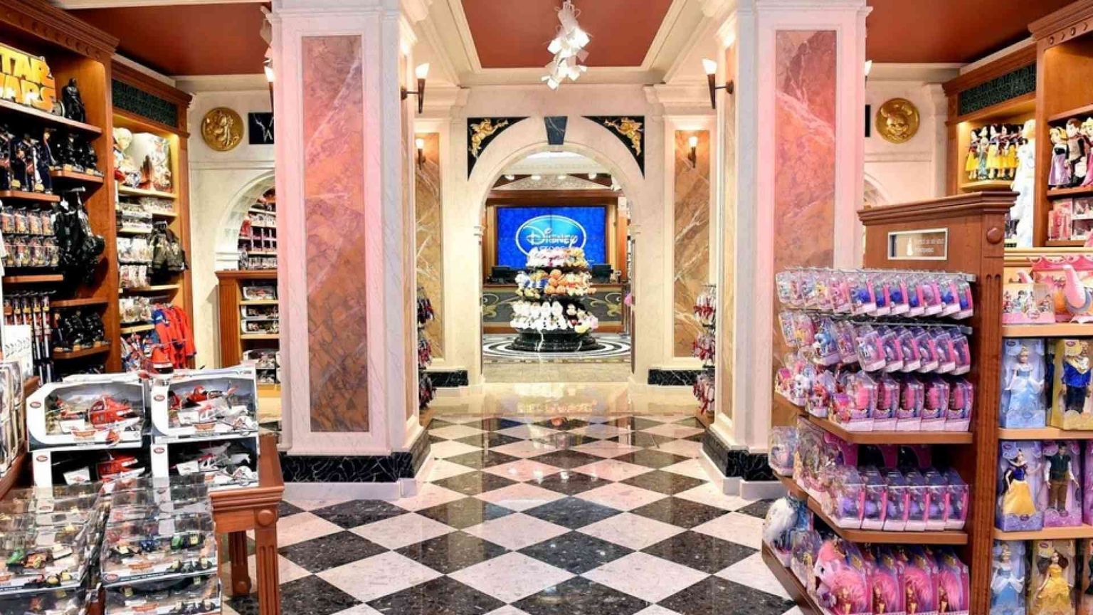 Disney Store lascia l'Italia