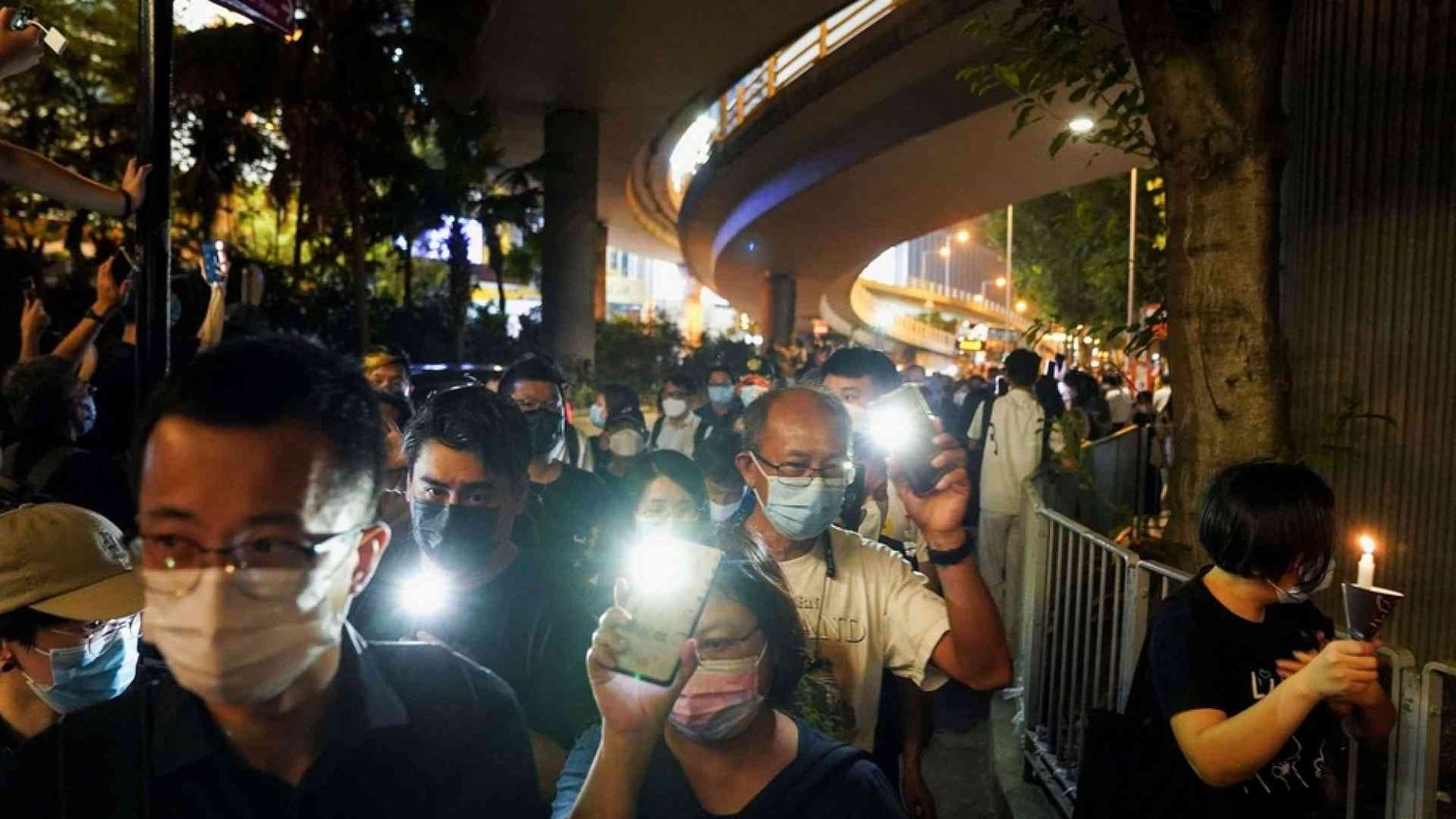L’anniversario di Tienanmen a Hong Kong finisce in cella