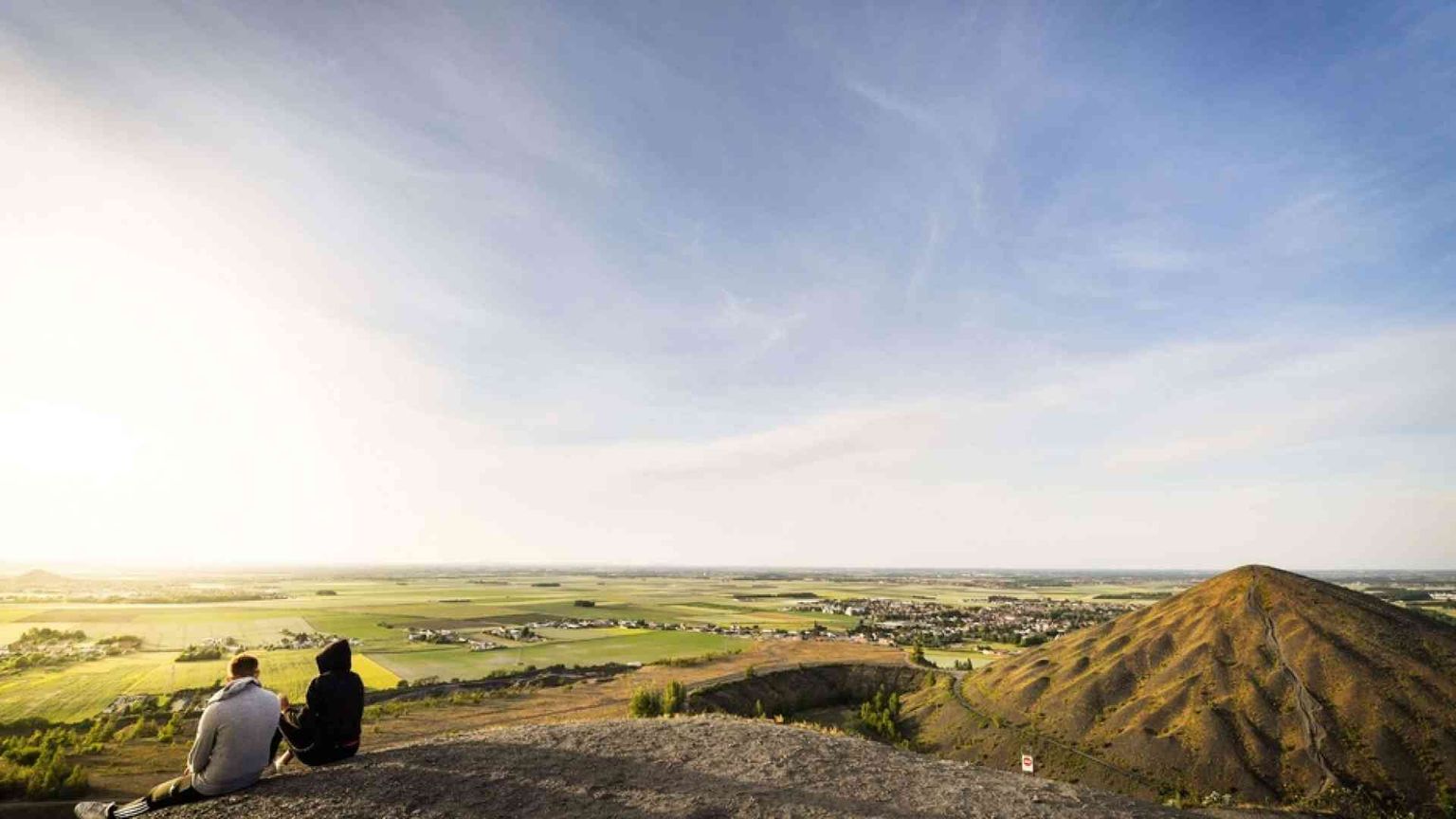 Guardare il futuro dalla cima di una montagna di carbone