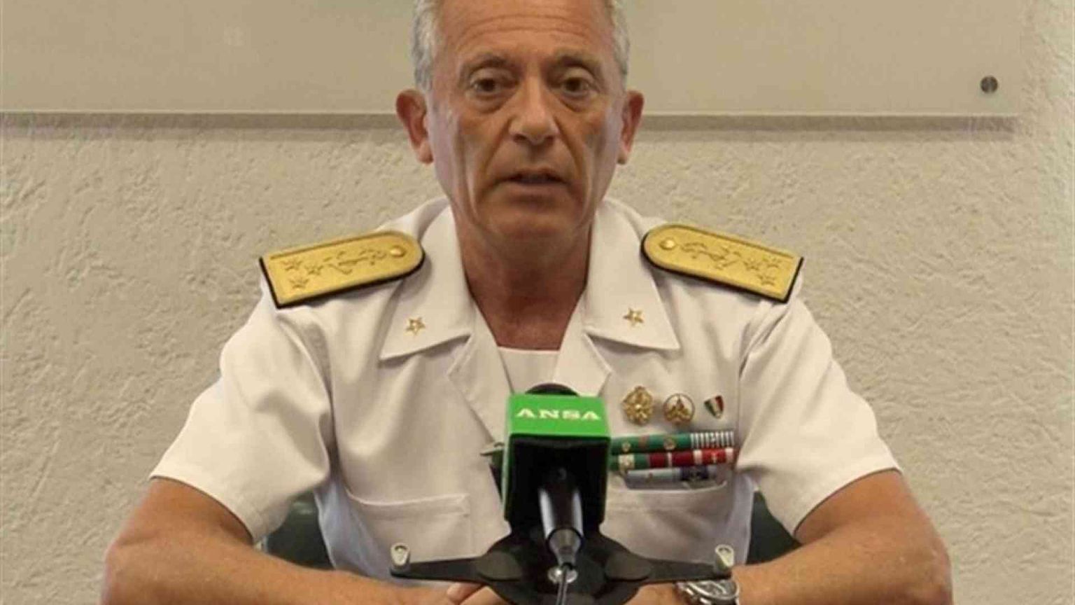 L’ammiraglio Pettorino: “Salvare vite in mare è un obbligo di legge e morale”