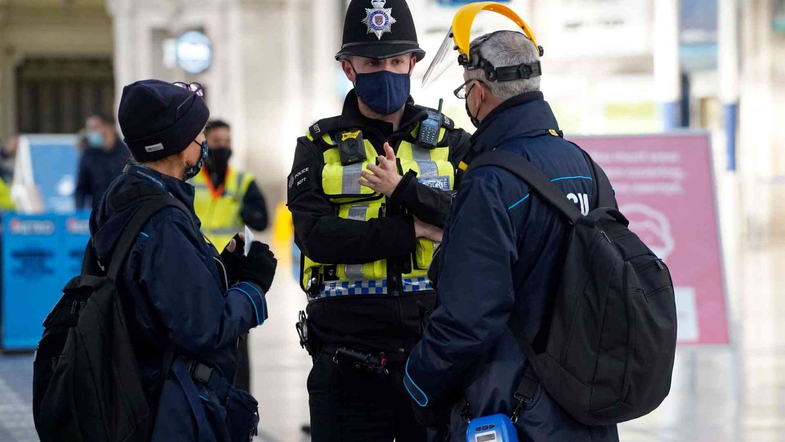 Risalgono i contagi in Gran Bretagna, mai così tanti da inizio marzo