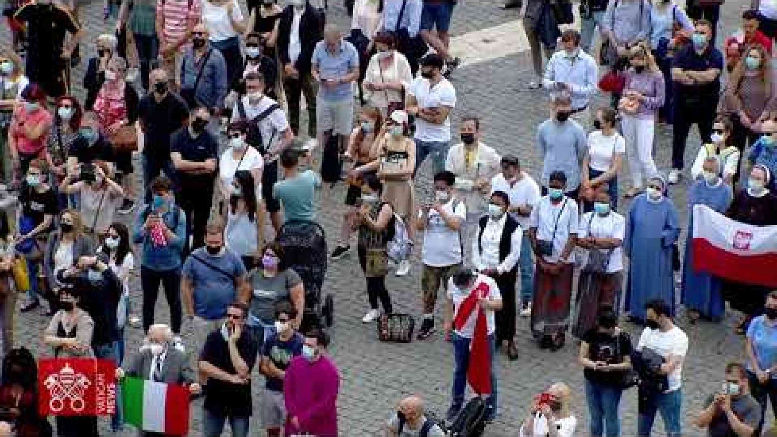 Il Papa: l'Eucaristia è il "farmaco" e la forza per amare chi sbaglia