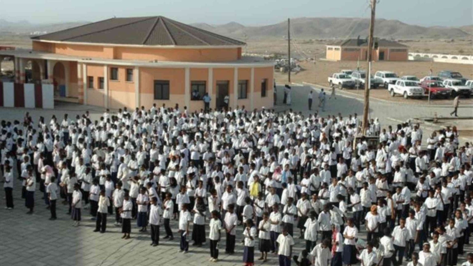 Il governo requisisce le scuole cattoliche. I vescovi: usano solo la forza