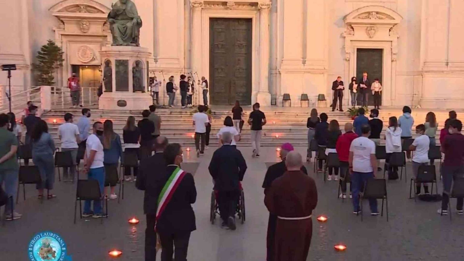 La telefonata del Papa: non camminate mai soli