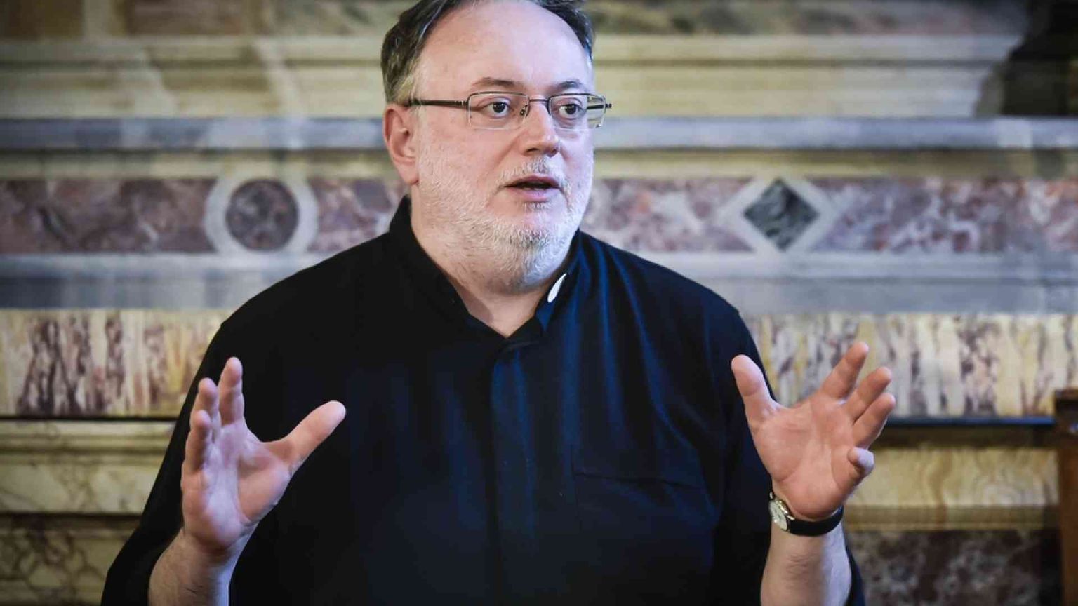 Il dono di don Fabio Rosini: saper trasmettere la fede con tutti gli strumenti