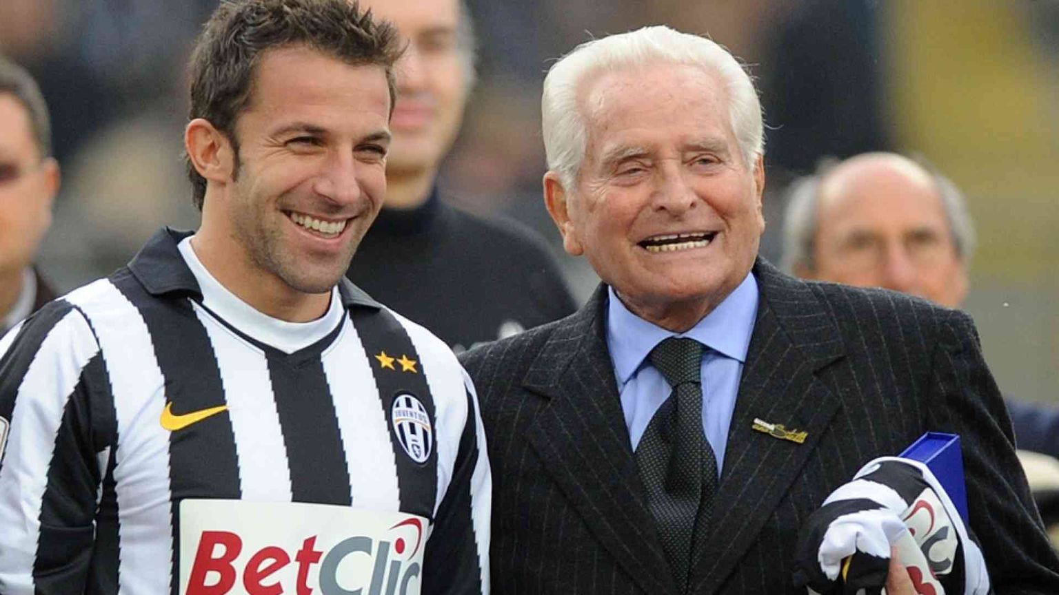 È morto Giampiero Boniperti, una vita per la Juventus