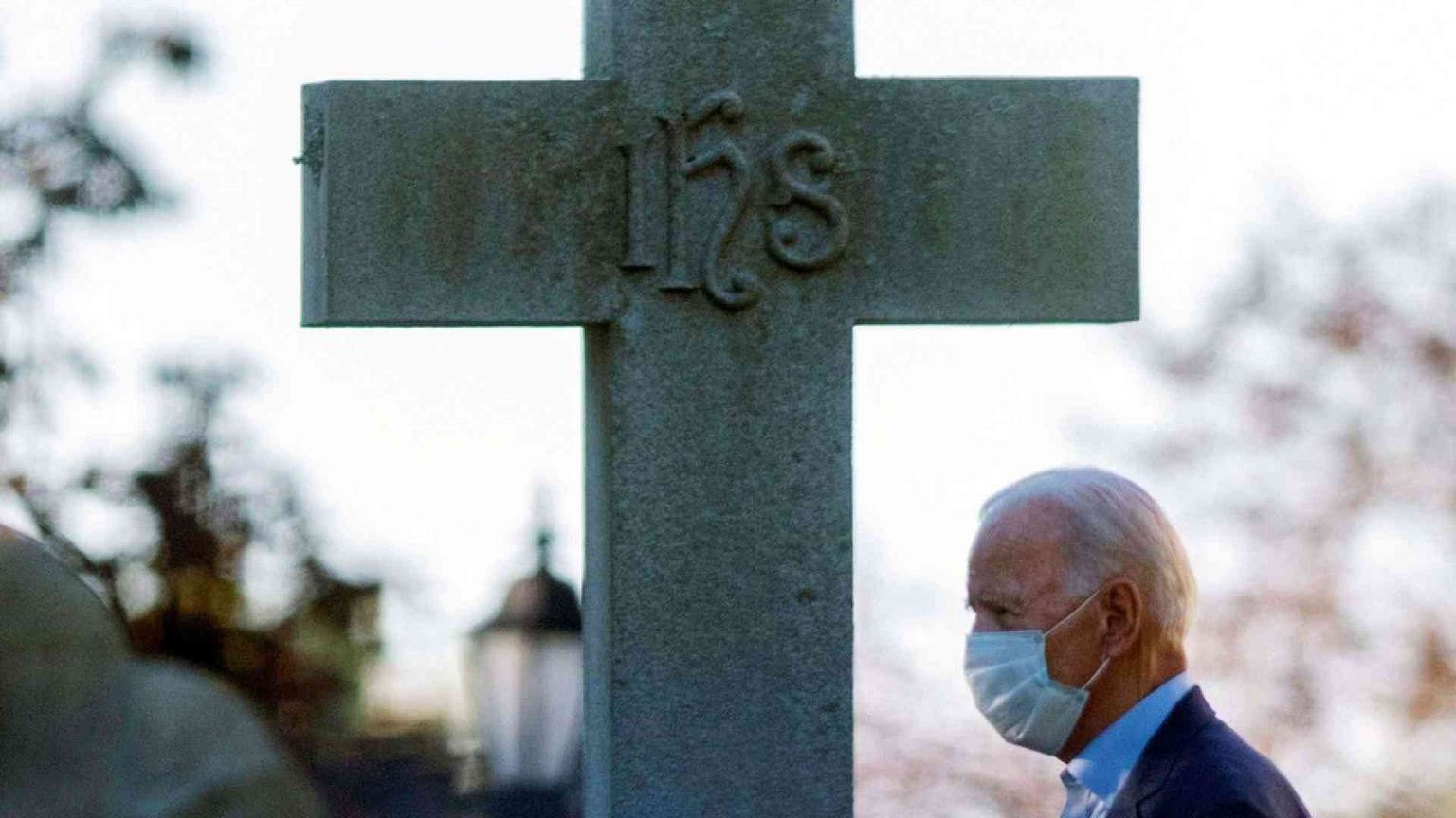 Sì a un documento sull'Eucarestia. Il nodo di Biden e l'aborto