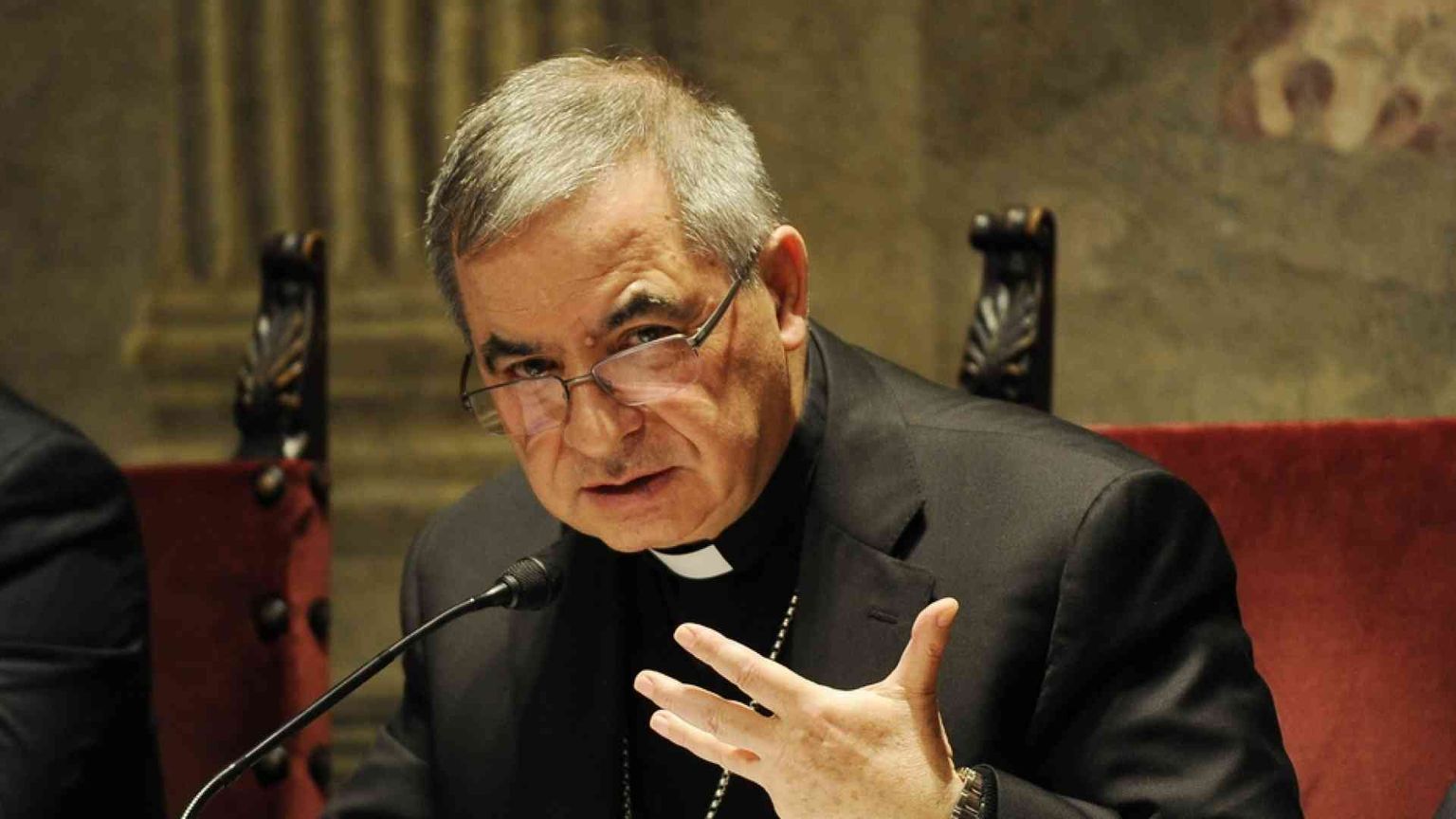 Becciu: «Pronto a dimostrare la mia assoluta innocenza»