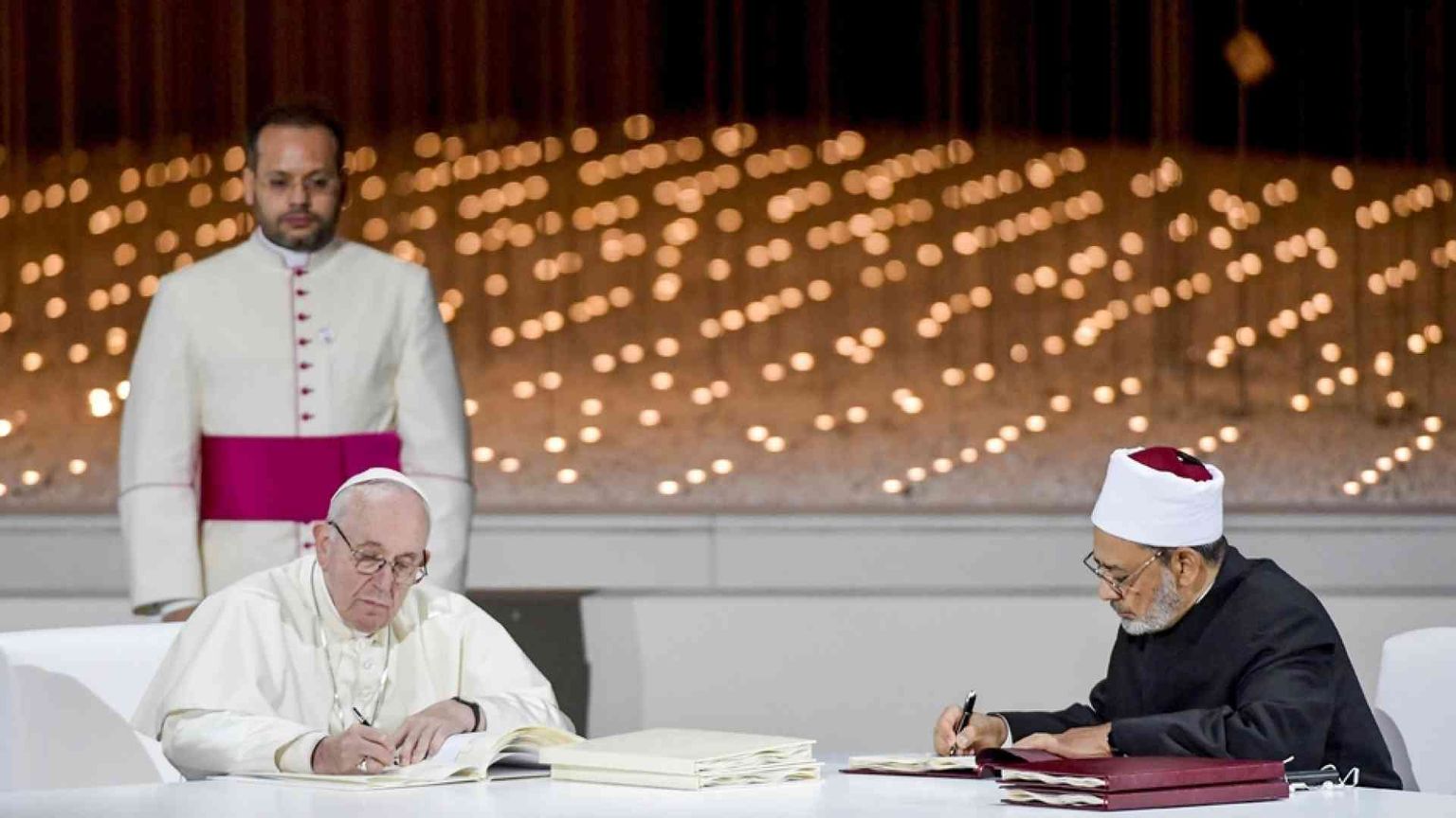 Quel dialogo paziente che non fa notizia e cambia la vita e la storia