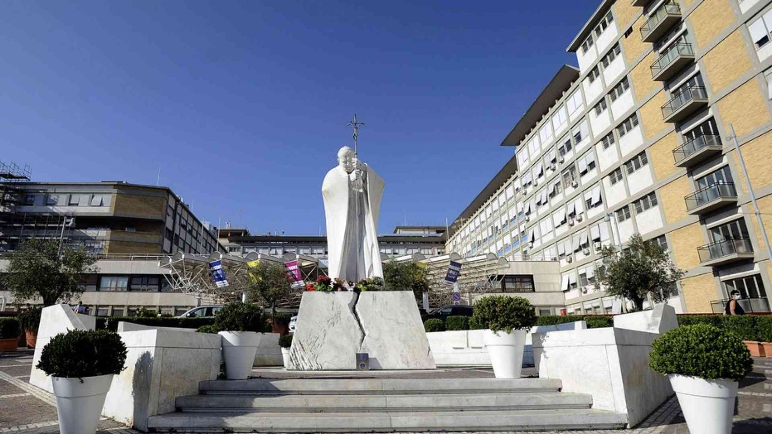 Tutte le volte che il Papa ha recitato l'Angelus dal Gemelli