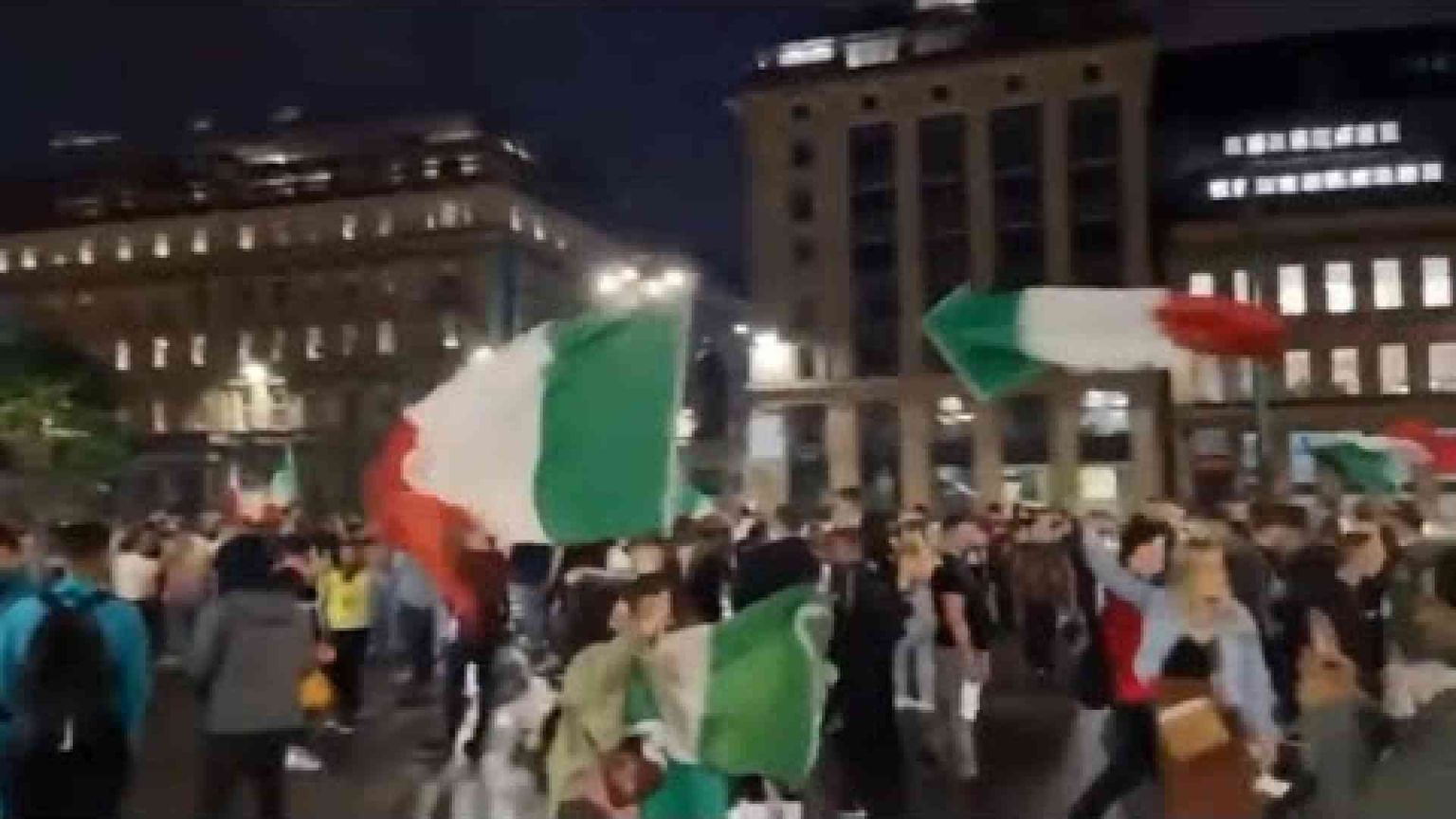 La Scozia fa festa per l'Italia campione e abbandona l'Inghilterra