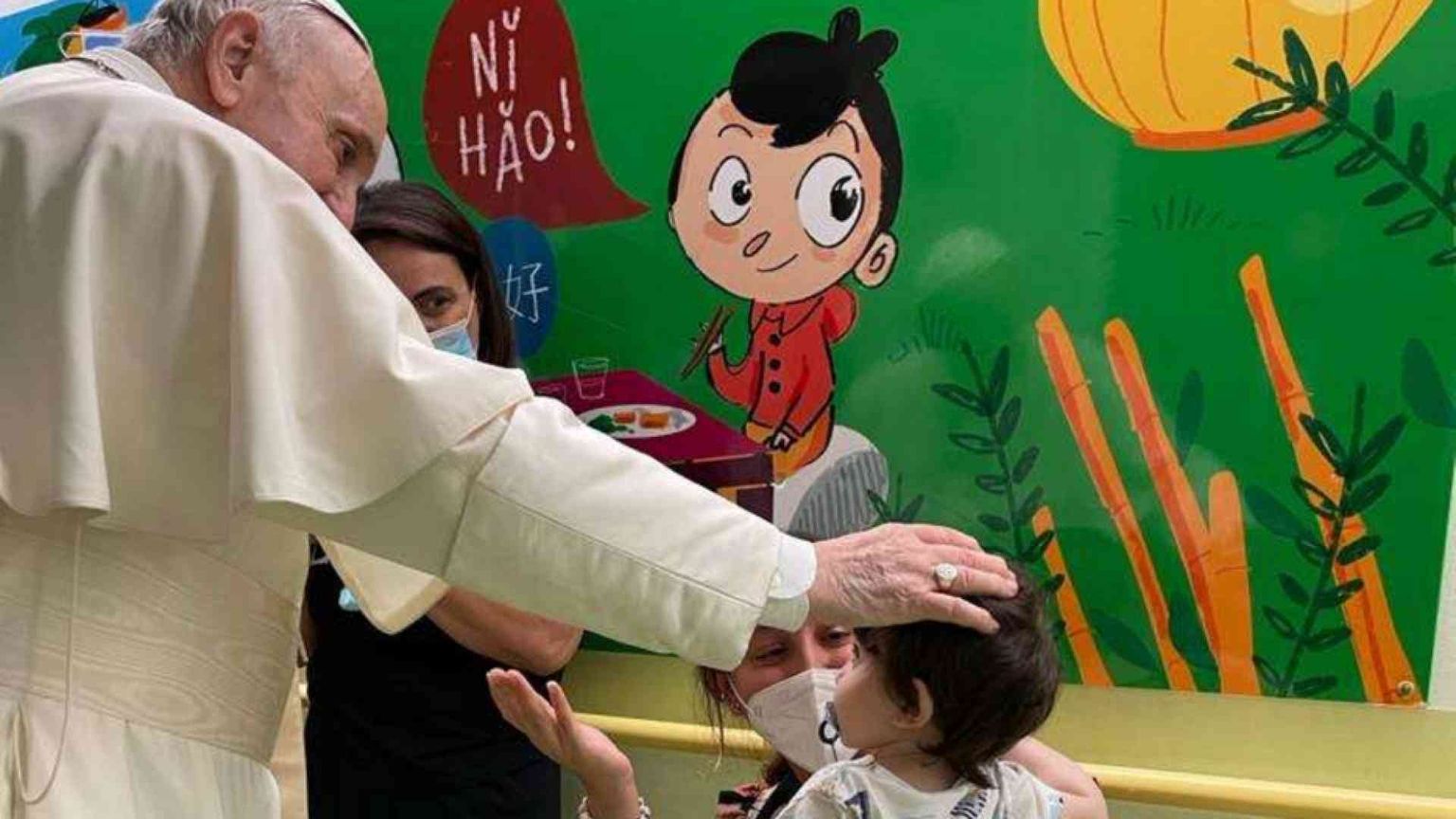 Il Papa prosegue la riabilitazione e prega per gli «allettati»