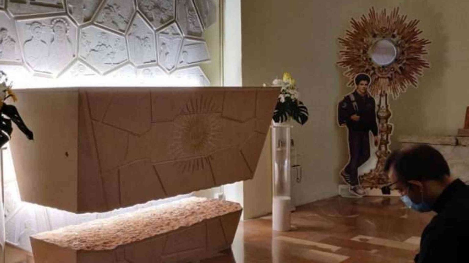 Carlo Acutis, cresce la devozione. E slitta l'apertura della tomba ad Assisi