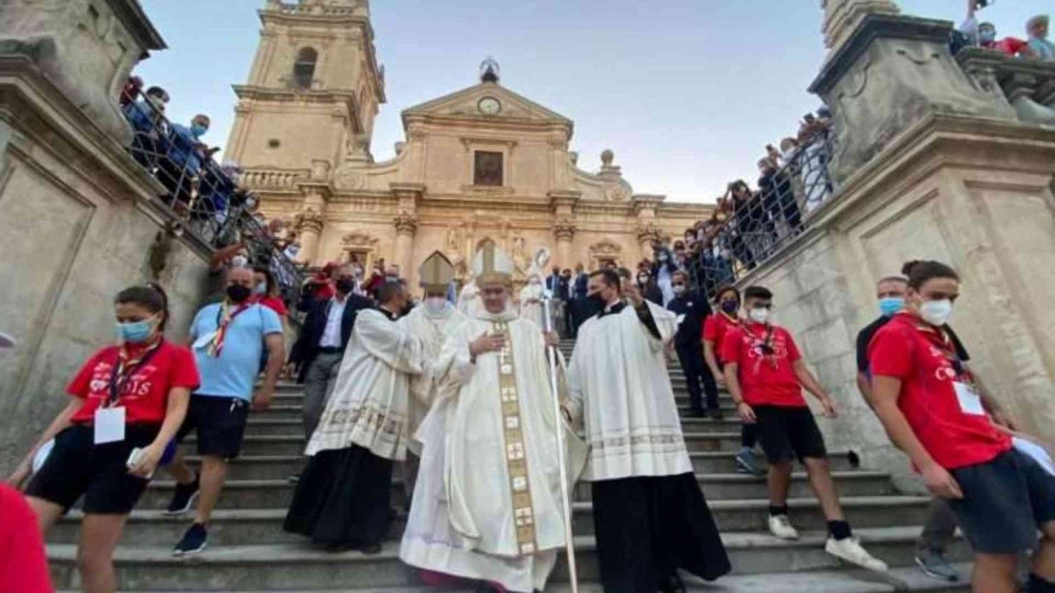 Ragusa accoglie il nuovo vescovo La Placa. «I poveri, il mio primo impegno»