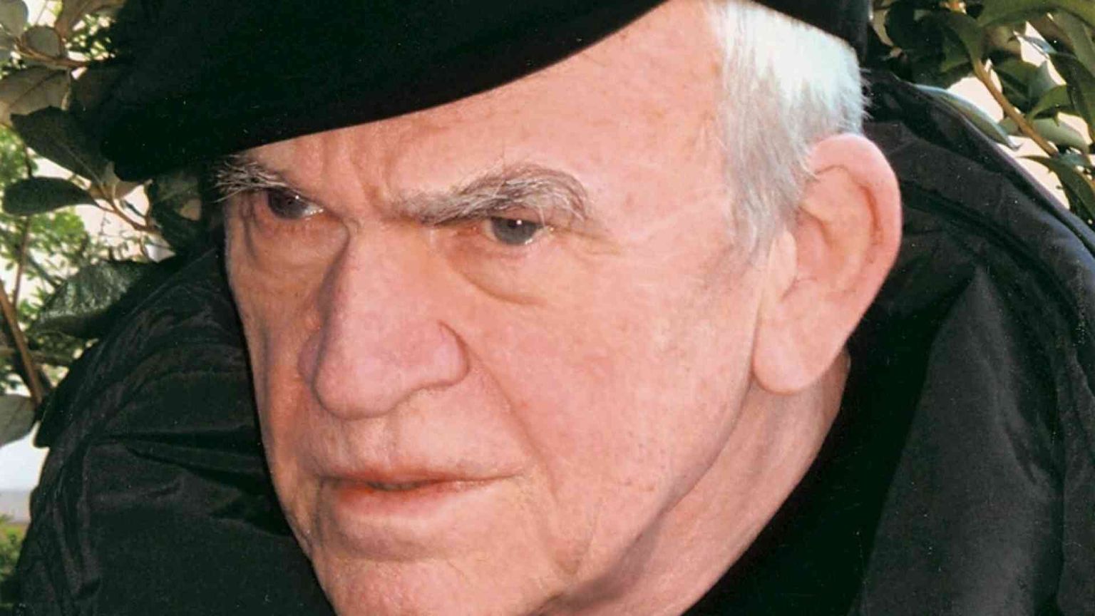 Milan Kundera al valzer degli addii dalla Francia?