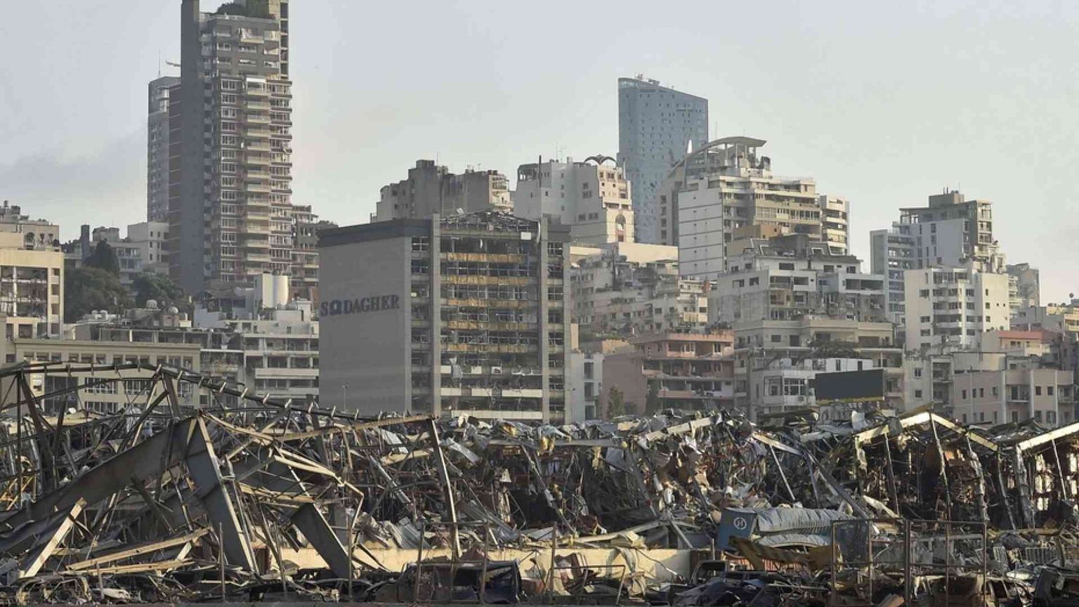Libano tra povertà e rabbia: un anno fa l'esplosione al porto