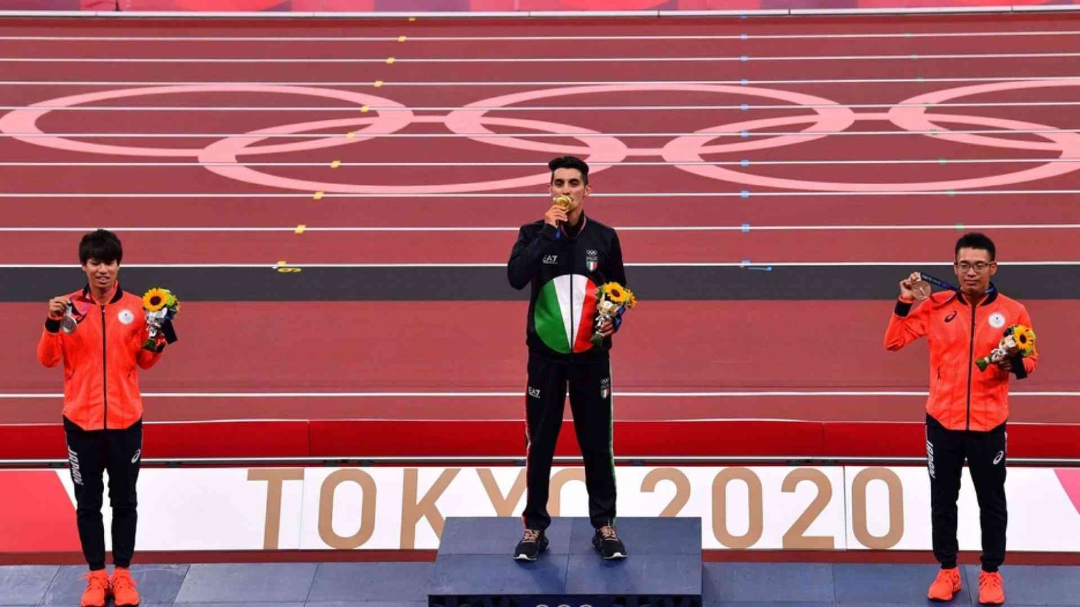 Italia oltre le 36 medaglie, record storico. Tricolore sul podio per 14 giorni