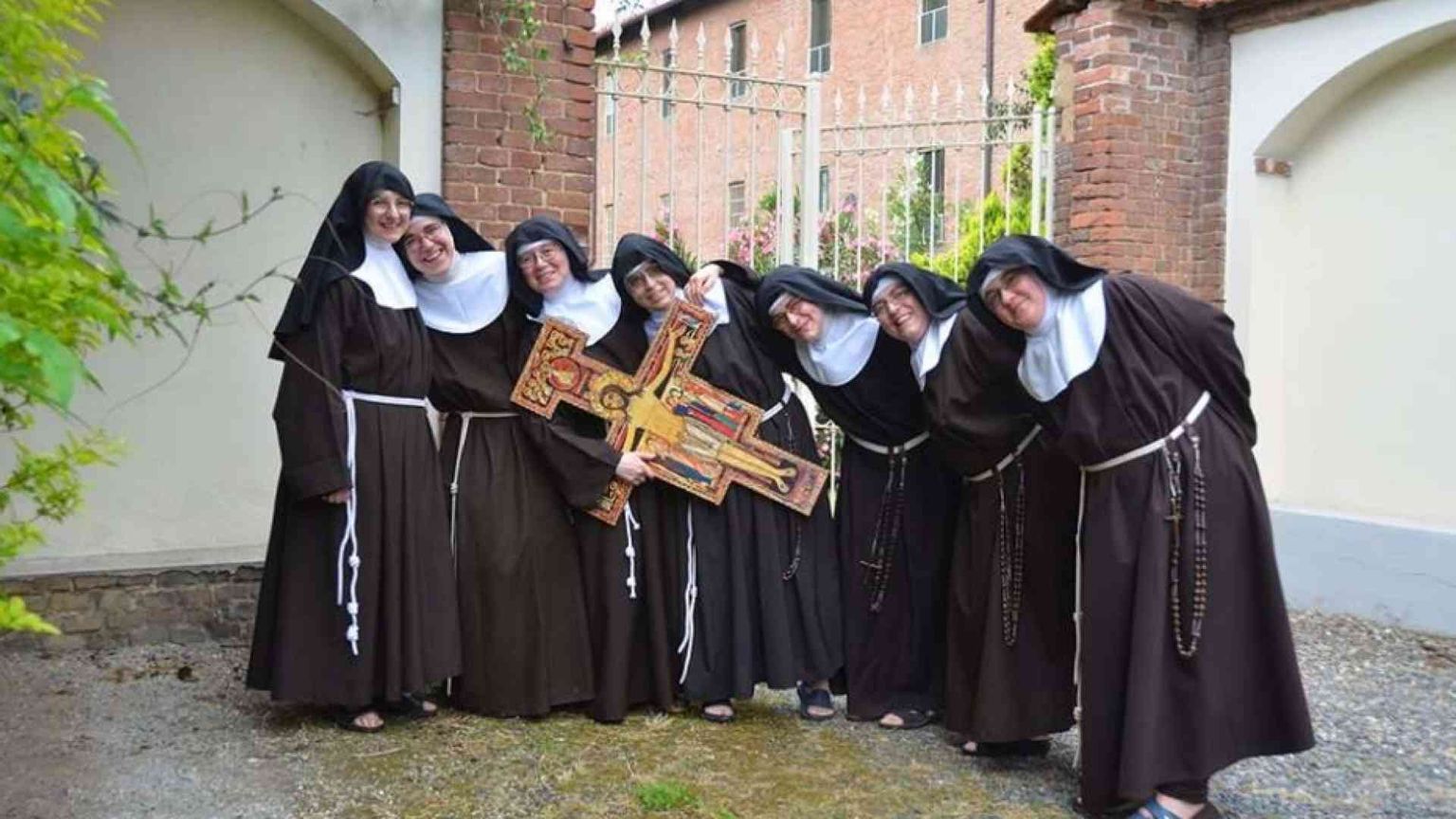 Santa Chiara unisce l'Italia. Ad Assisi il cuore della festa