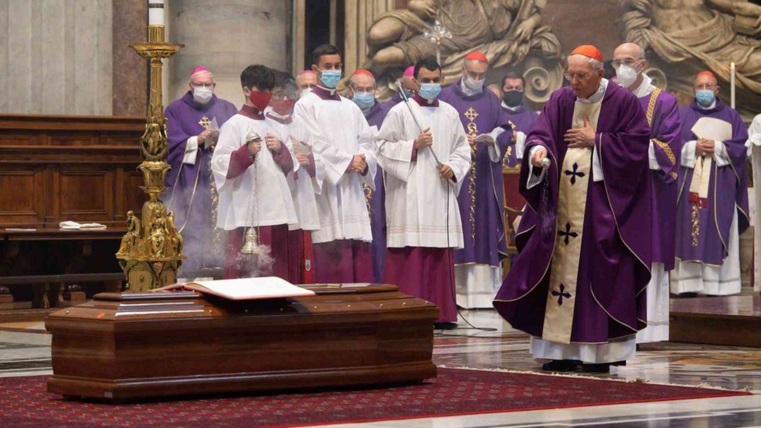 Il cardinale Re: Martinez Somalo fu sempre in unione con i Papi