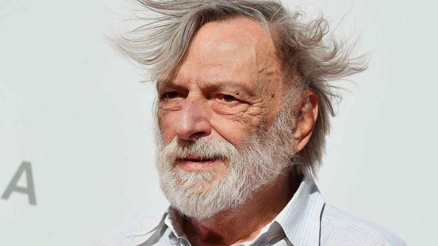 «I pazienti vengono prima di tutto», dialogo con Gino Strada sul Covid