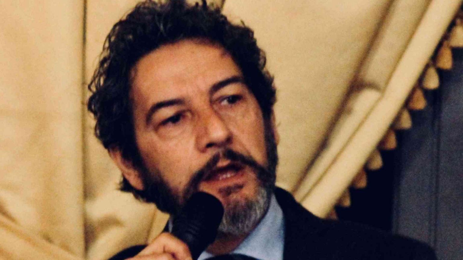 La distrazione non manca ricca di notizie non d'umanità