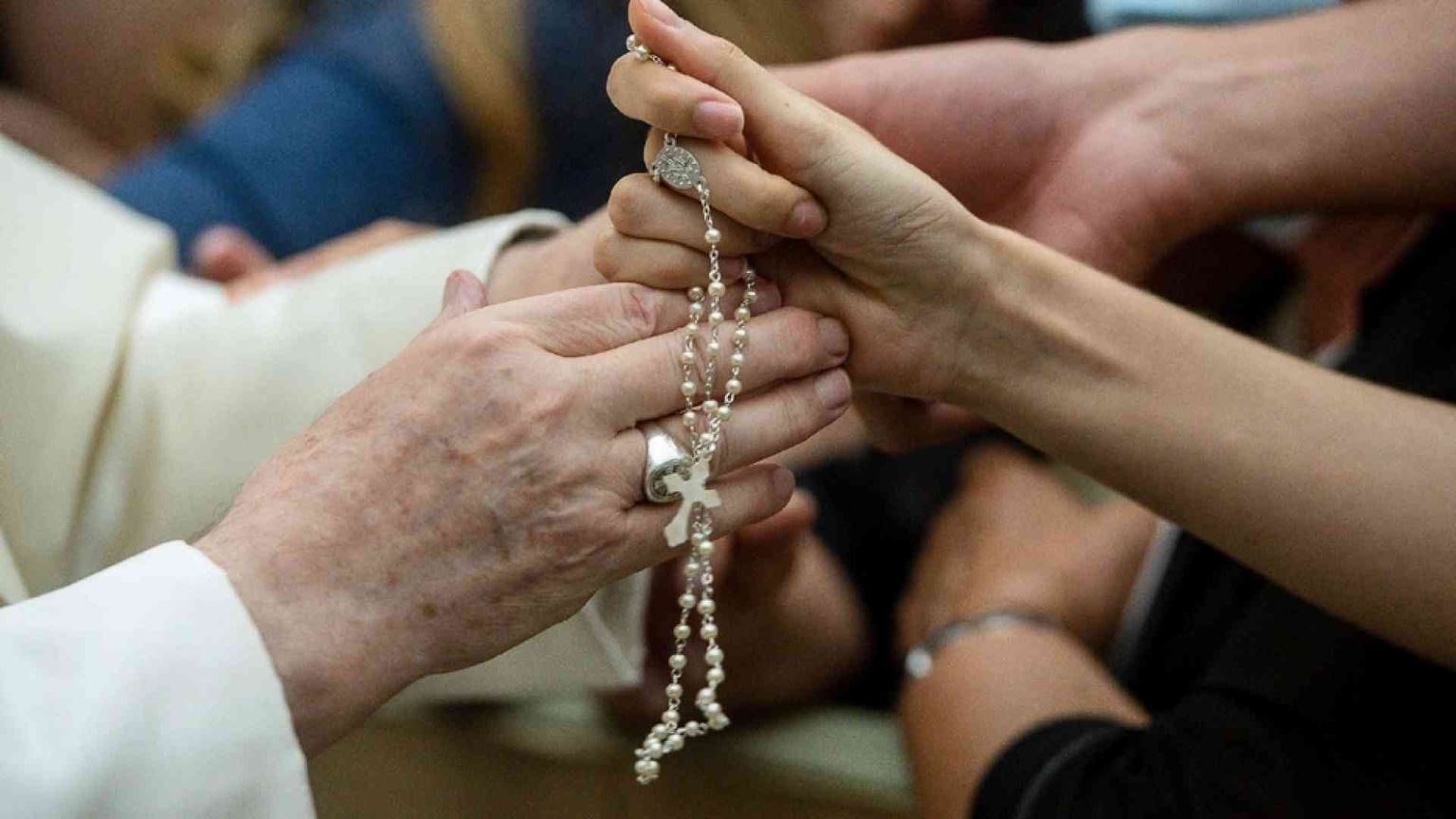 Il Papa: dopo la pandemia ripartire con responsabilità e senza egoismi