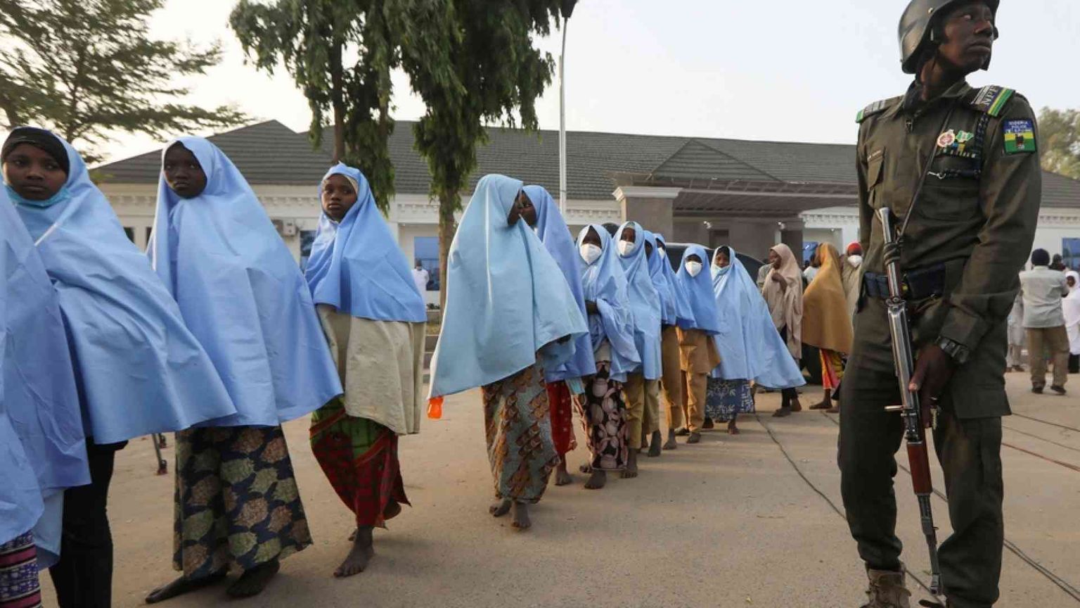 Rapiti altri 73 studenti, chiuse le scuole in uno stato della Nigeria