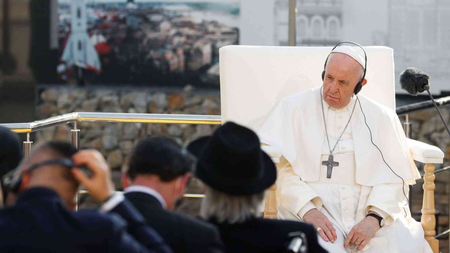 Il Papa alla comunità ebraica: nella Shoah atti indicibili di disumanità