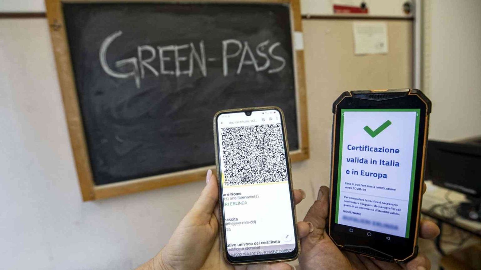 Green pass sul lavoro (e non solo), dall'Europa agli Usa funziona così