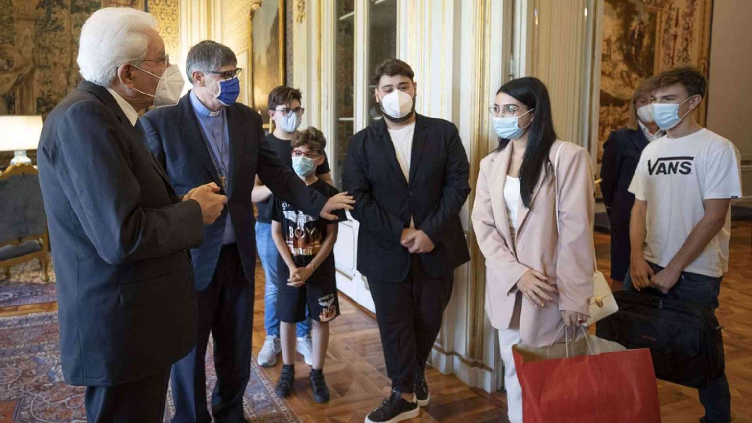 Patriciello: al Quirinale con i miei ragazzi di Caivano. L'affetto di Mattarella