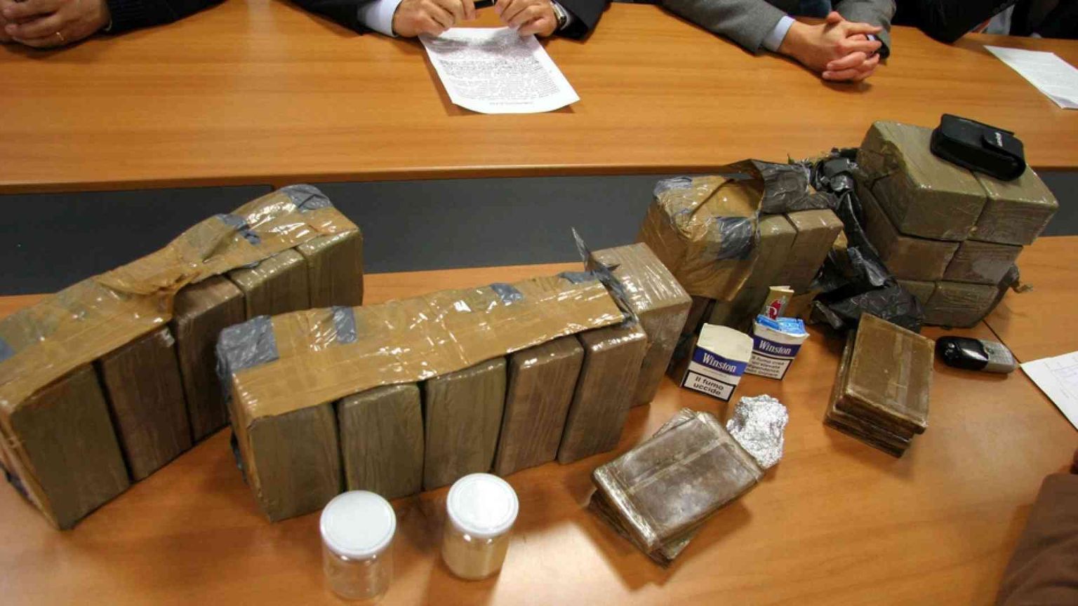 Il costo sociale delle attività illegali: tassa occulta dell'economia incivile