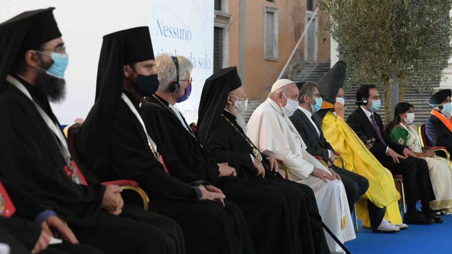 La preghiera interreligiosa per la pace: «Popoli fratelli, terra futura»