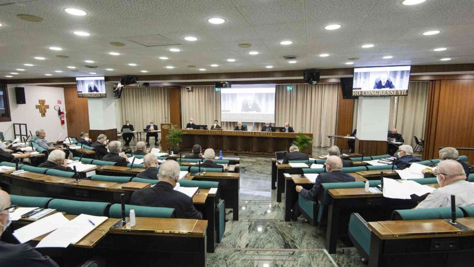 Consiglio permanente Cei: «No a respingimenti dai Paesi in guerra»