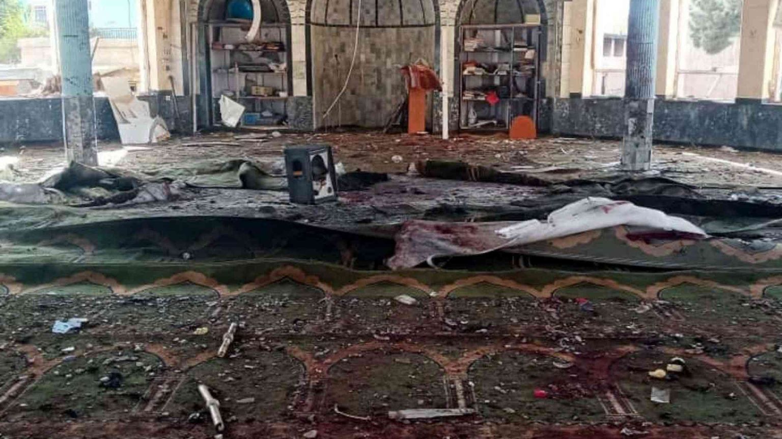 Kamikaze nella moschea di Kunduz, «più di 80 morti e 100 feriti»