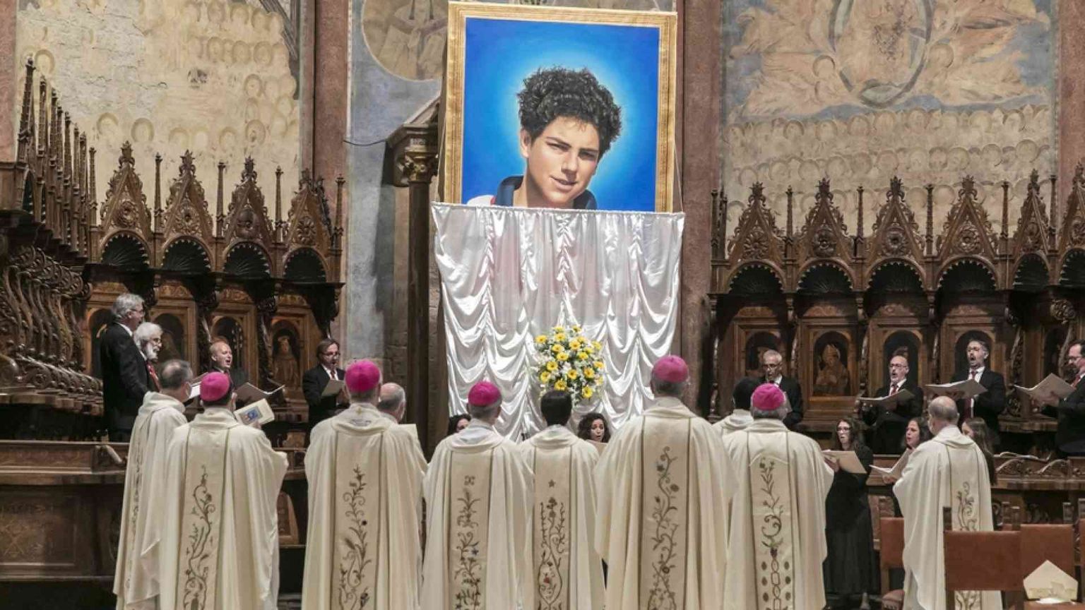 Un anno fa la beatificazione, giovani pellegrini da Carlo Acutis