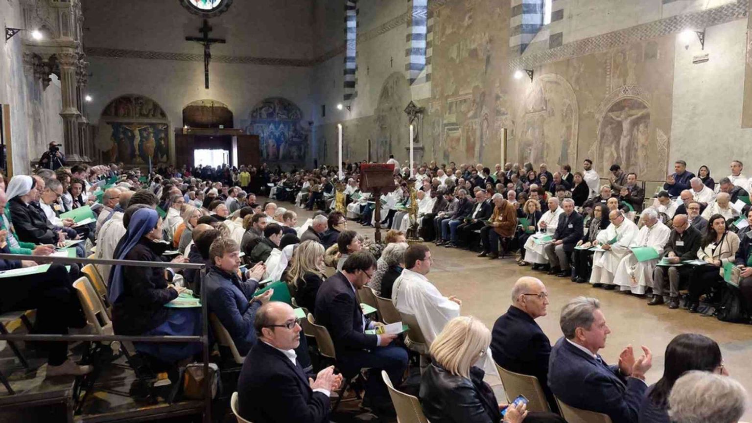 Dal mondo all’Italia: ecco come si intrecciano i cammini sinodali